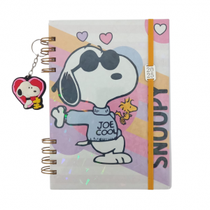 Agenda Snoopy 2025  148 x 210 cm (A5) Colorido  Holográfico Wire-o / 175 folhas / Acompanha 1 chaveiro